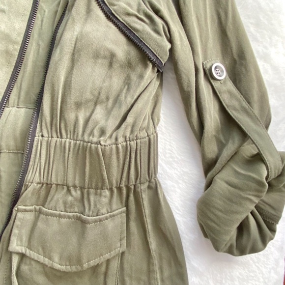 Francesca’s Collections Green Military Lightweight Jacket Size Medium - Picture 10 of 16